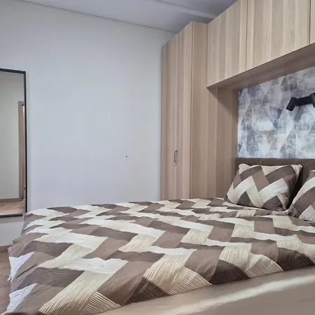 New Kreves Apartment & Free Parking & Self Check-In Kaunas Exterior photo