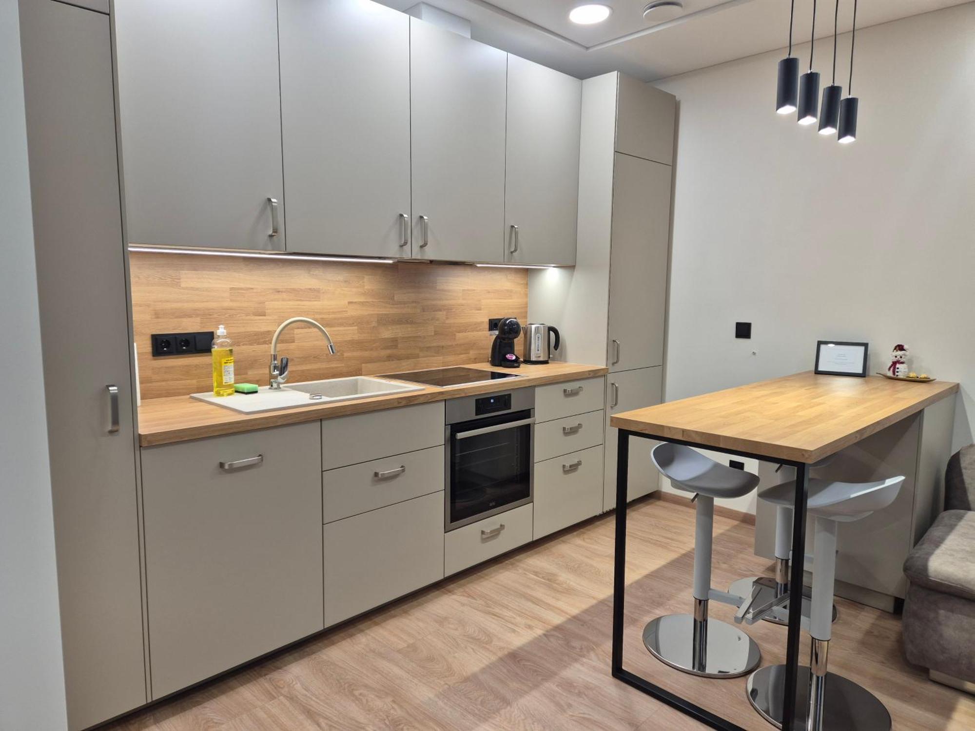 New Kreves & Free Parking & Self Check-in Appartement